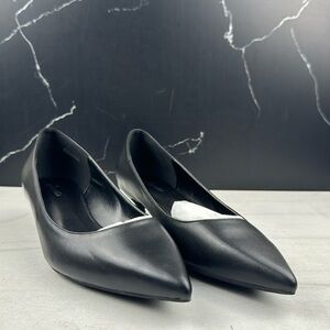 Jiu Du Women’s Low Kitten Pointed Toe Heel Black sz 8
